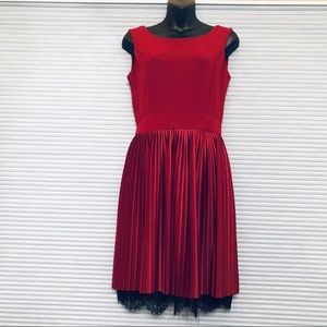 NEW Fit & Flare Pleat Lace V-Back Burgundy Sz XS/S